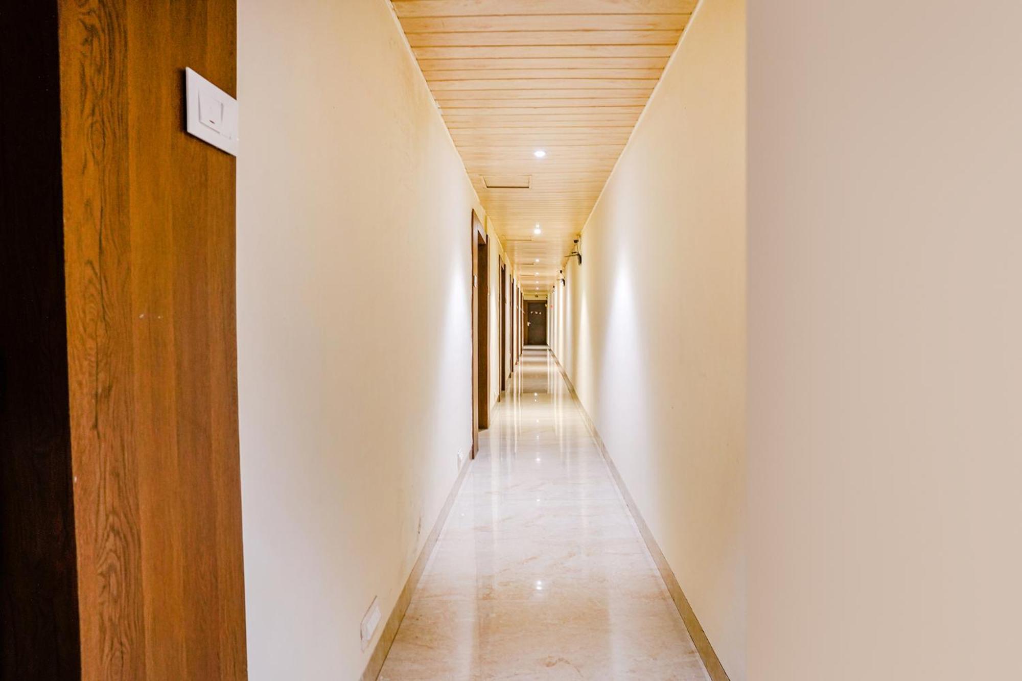 Fabexpress Embassy Suites - Nr Bkc Mumbai Exterior photo