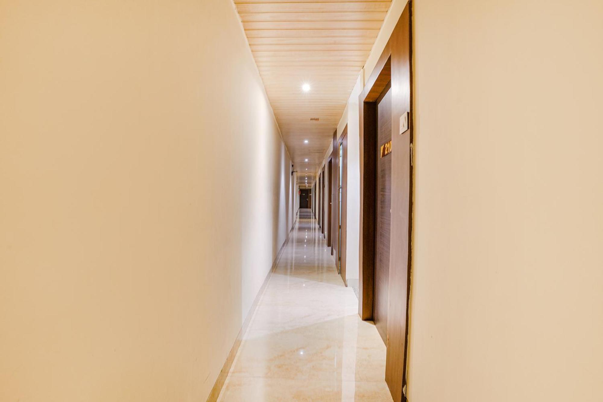 Fabexpress Embassy Suites - Nr Bkc Mumbai Exterior photo