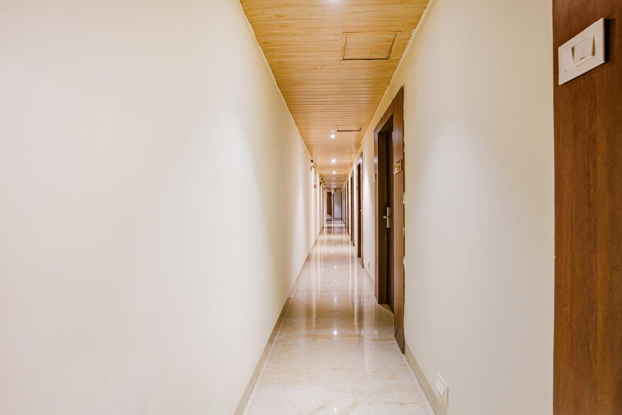 Fabexpress Embassy Suites - Nr Bkc Mumbai Exterior photo